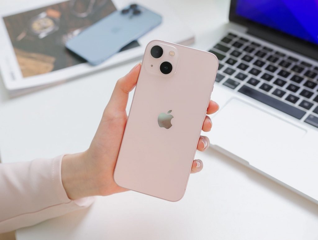 Đánh Giá iPhone 13: Thiết Kế Thời Thượng, Pin Trâu 10 Đánh Giá iPhone 13: Thiết Kế Thời Thượng, Pin Trâu