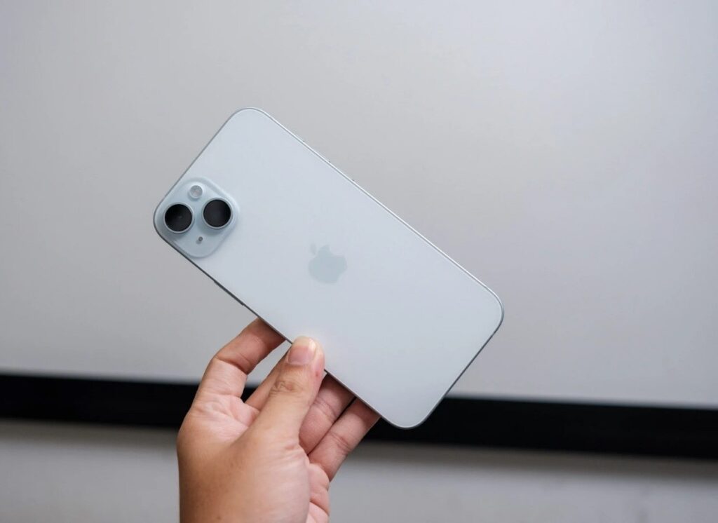 iPhone 15 Plus