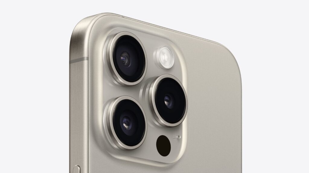 So Sánh iPhone 15 Pro Và 15 Pro Max: Độ Zoom Khác Biệt