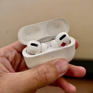 Tai nghe Bluetooth AirPods Pro 1 Cũ 98% (Like New)