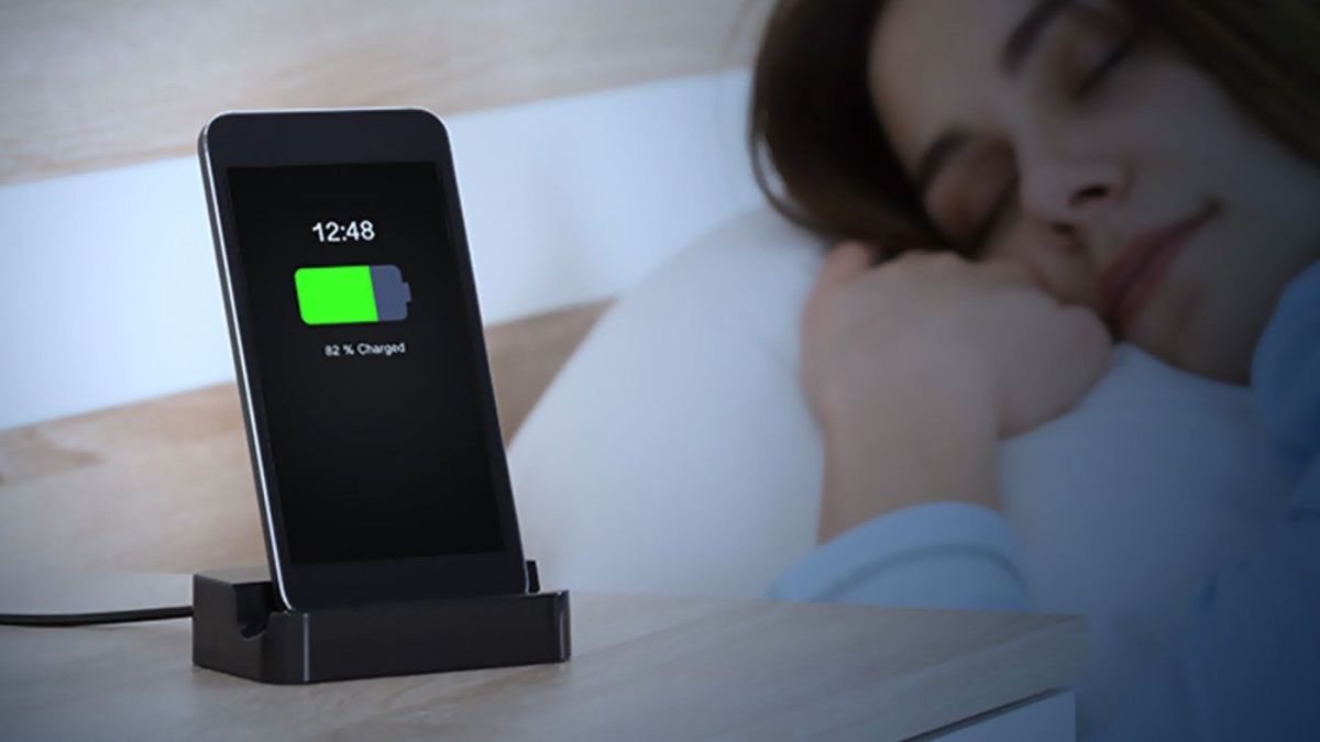 Bí Quyết Sạc Pin IPhone Đúng Cách Giúp Tăng Tuổi Thọ Mà Ít Ai Biết