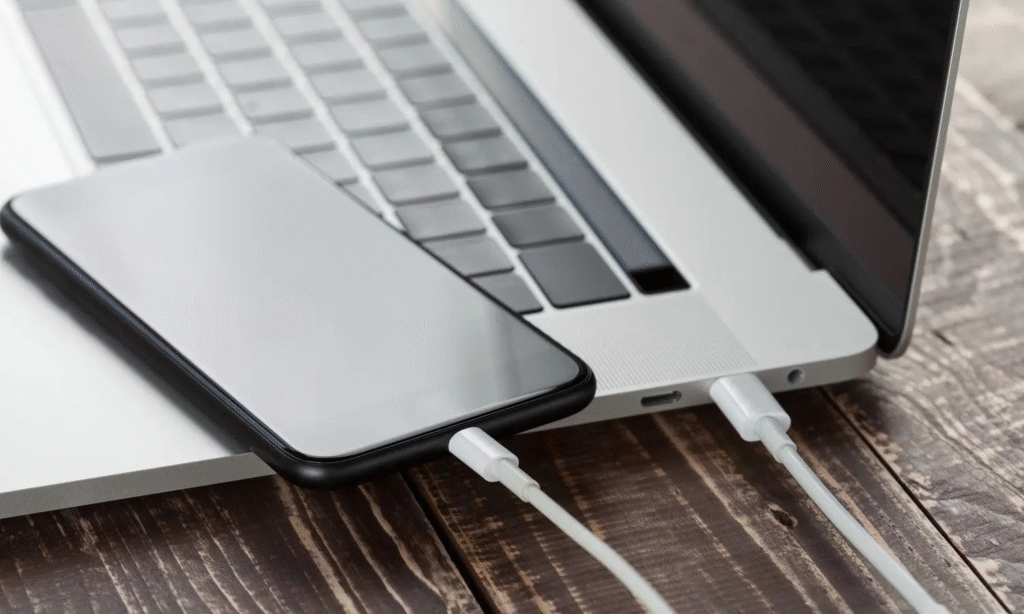 Bí Quyết Sạc Pin IPhone Đúng Cách Giúp Tăng Tuổi Thọ Mà Ít Ai Biết
